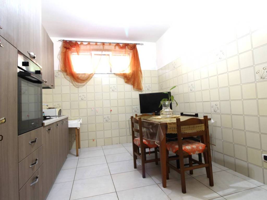 Appartamento a Capurso in Via Ognissanti - Foto 2