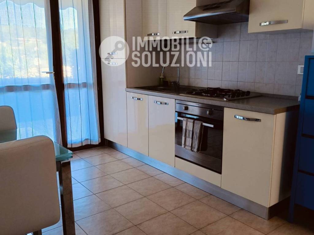 Appartamento a Manerba del garda in VIA MOLARIA, 7 - Foto 3