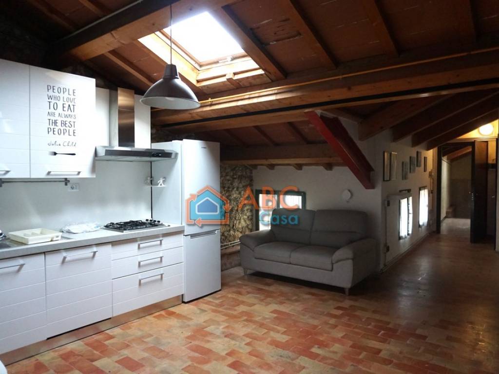 Appartamento a Montecchio maggiore in Via Duomo - Foto 2