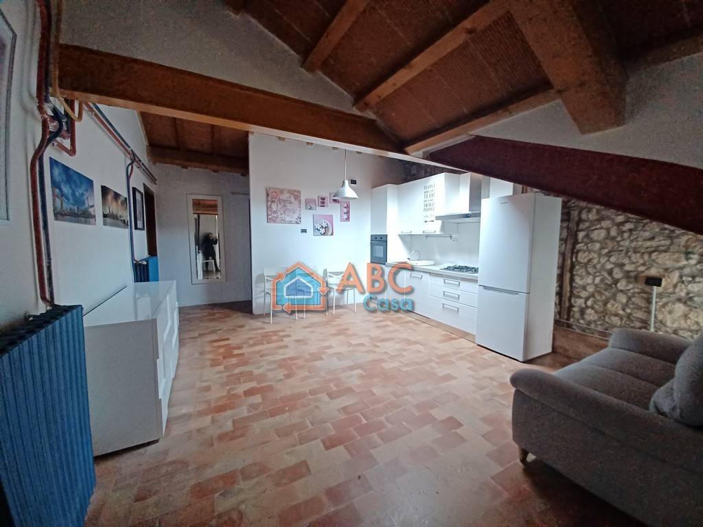 Appartamento a Montecchio maggiore in Via Duomo - Foto 3