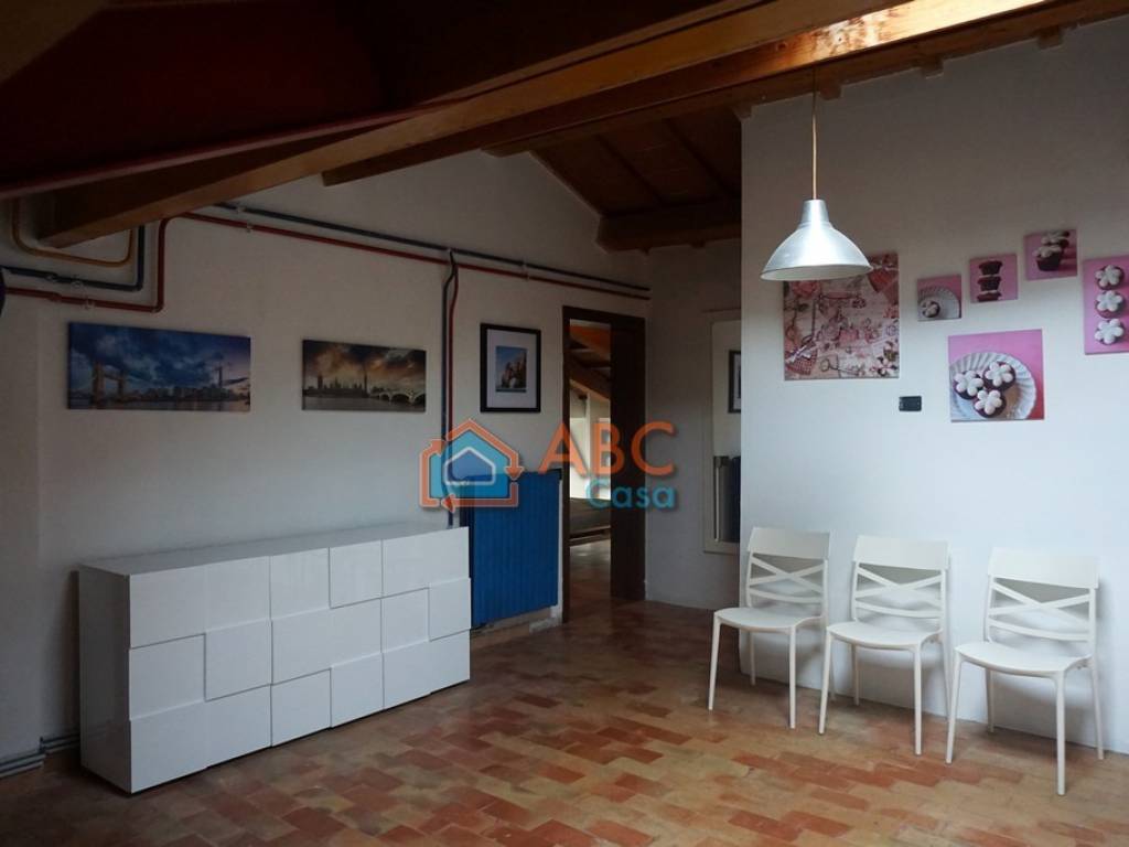 Appartamento a Montecchio maggiore in Via Duomo - Foto 4