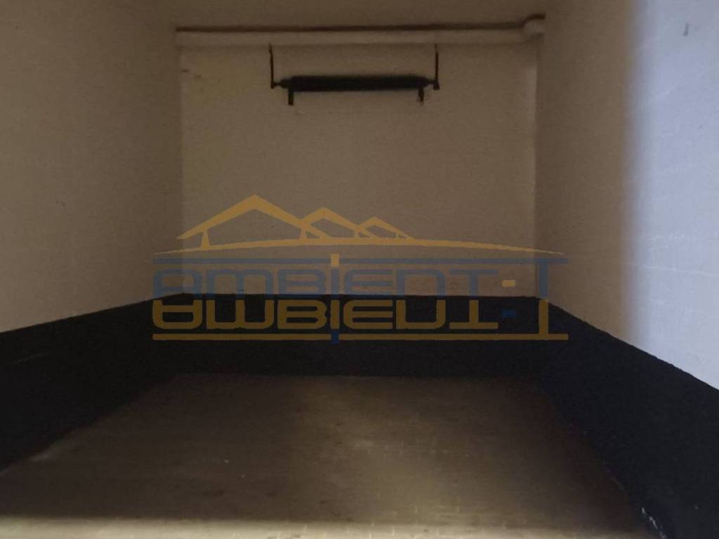 Box / garage a Merate in Via Giovanni Pascoli, 2 - Foto 3