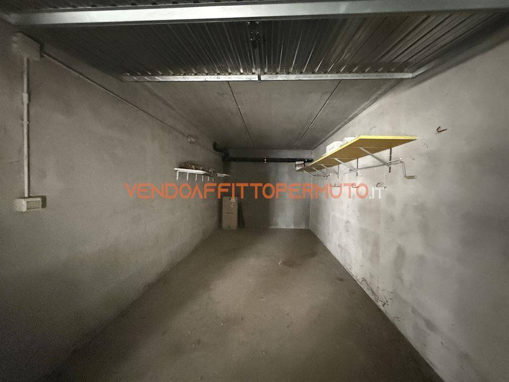 Box / garage a Calcinate in VIA FALCONE - Foto 4