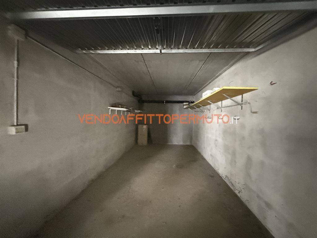 Box / garage a Calcinate in VIA FALCONE - Foto 5