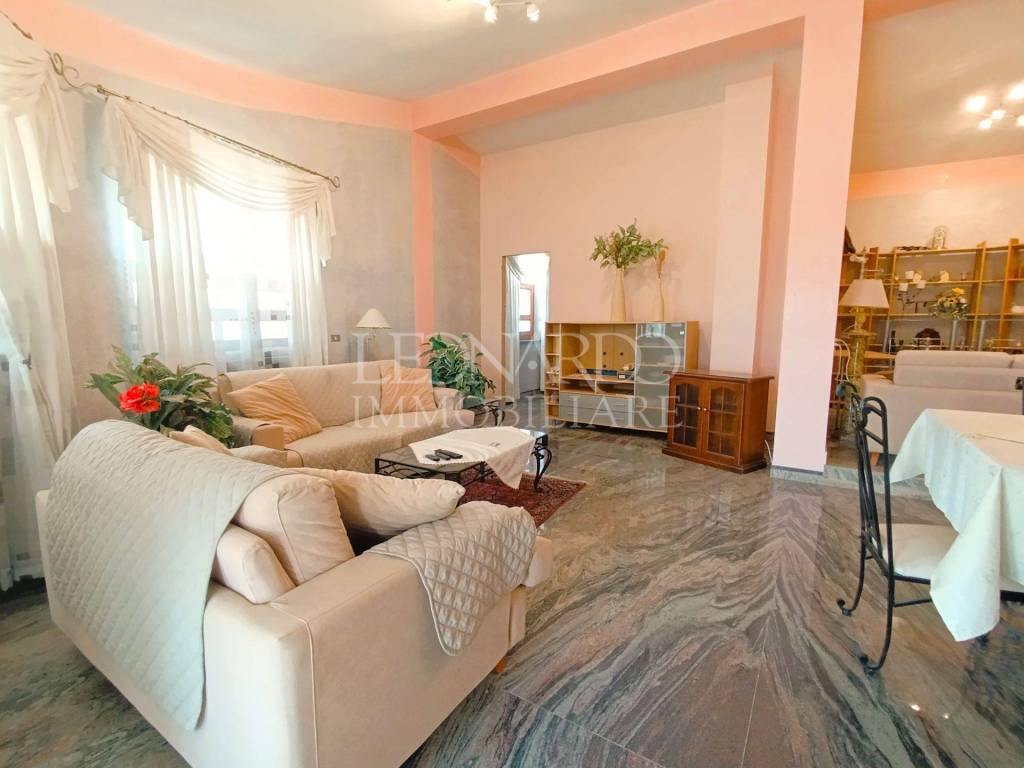 Appartamento a Castel volturno in Via Alghero - Foto 2