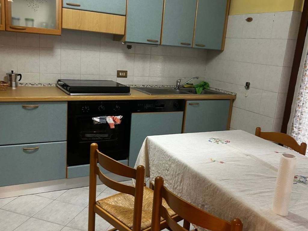Appartamento a Bollate in Via Dante Alighieri, 26 - Foto 2