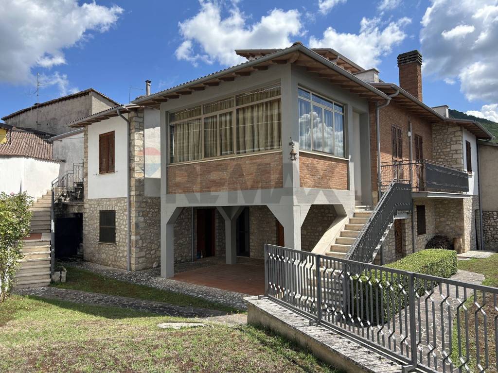 Villa a Cascia in Loc. Fogliano, 46 - Foto 2