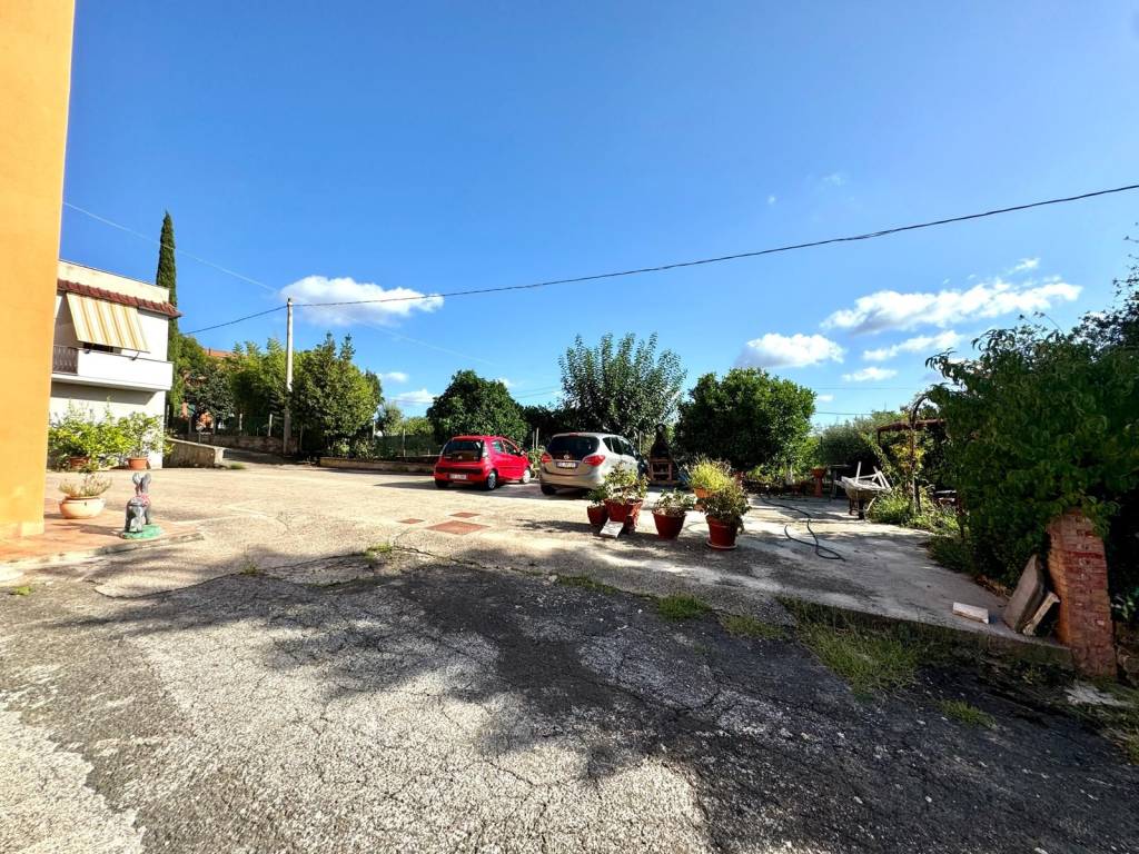 Appartamento a Lanuvio in Via Don Luigi Sturzo - Foto 2