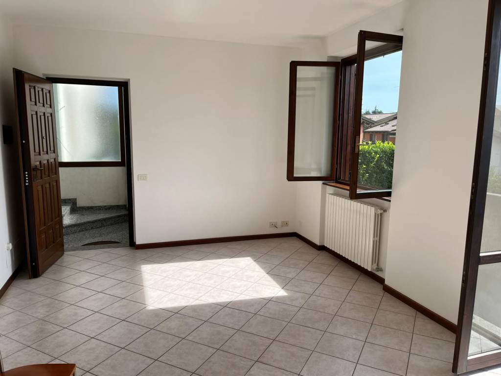Appartamento a Faloppio in Via dei Gelsi, 5 - Foto 2