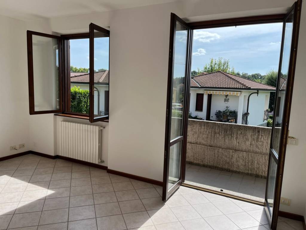 Appartamento a Faloppio in Via dei Gelsi, 5 - Foto 4