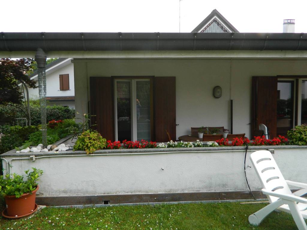 Villa a Saronno in Via Piave - Foto 2