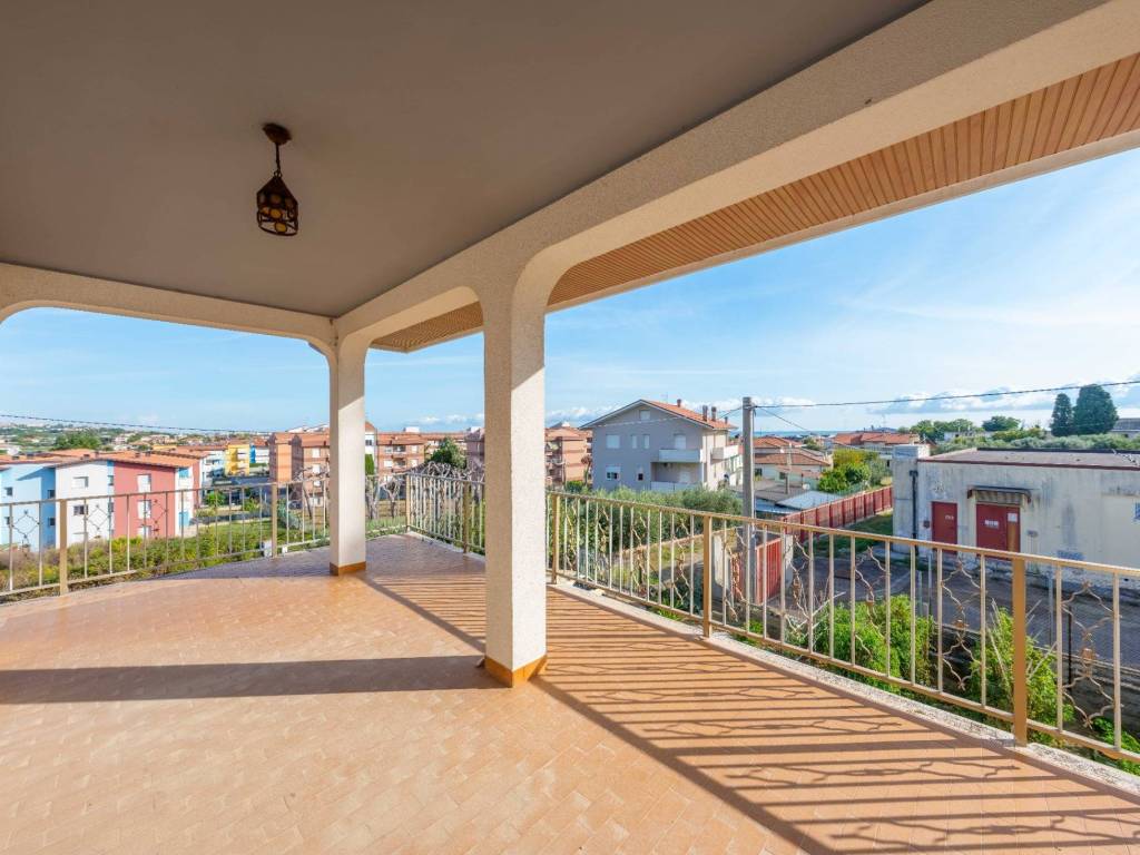 Casa indipendente a Roseto degli abruzzi in Località San Salvatore - Foto 5