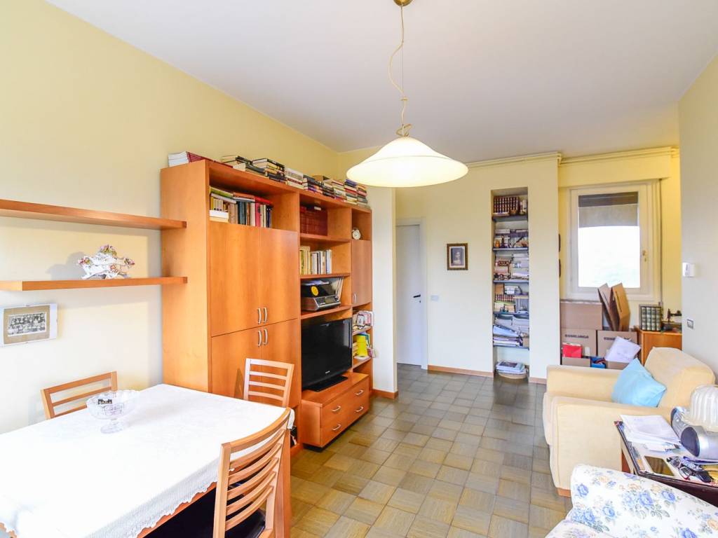 Appartamento a Carugo in Via Vincenzo Monti, 12 - Foto 3