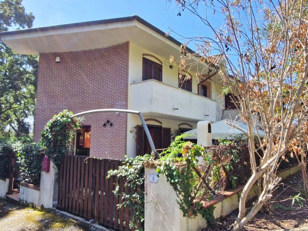 Villa a Sabaudia in Via Biancamano, 38 - Foto 5