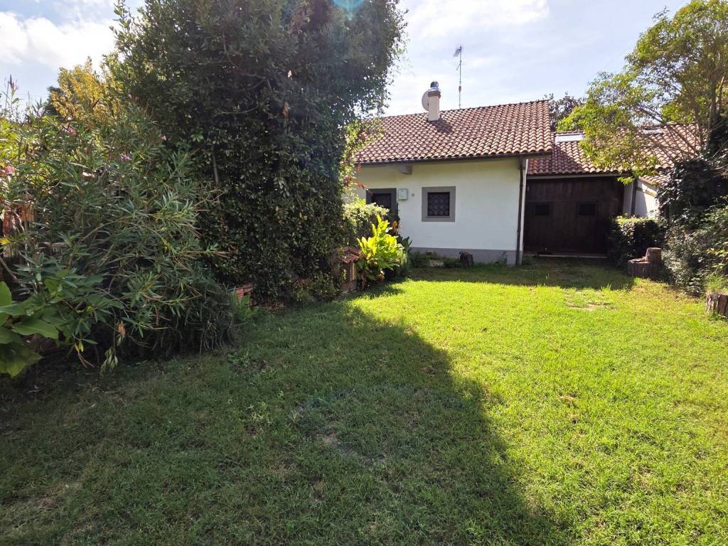 Villetta a schiera a Trevignano romano in Via Adige - Foto 4