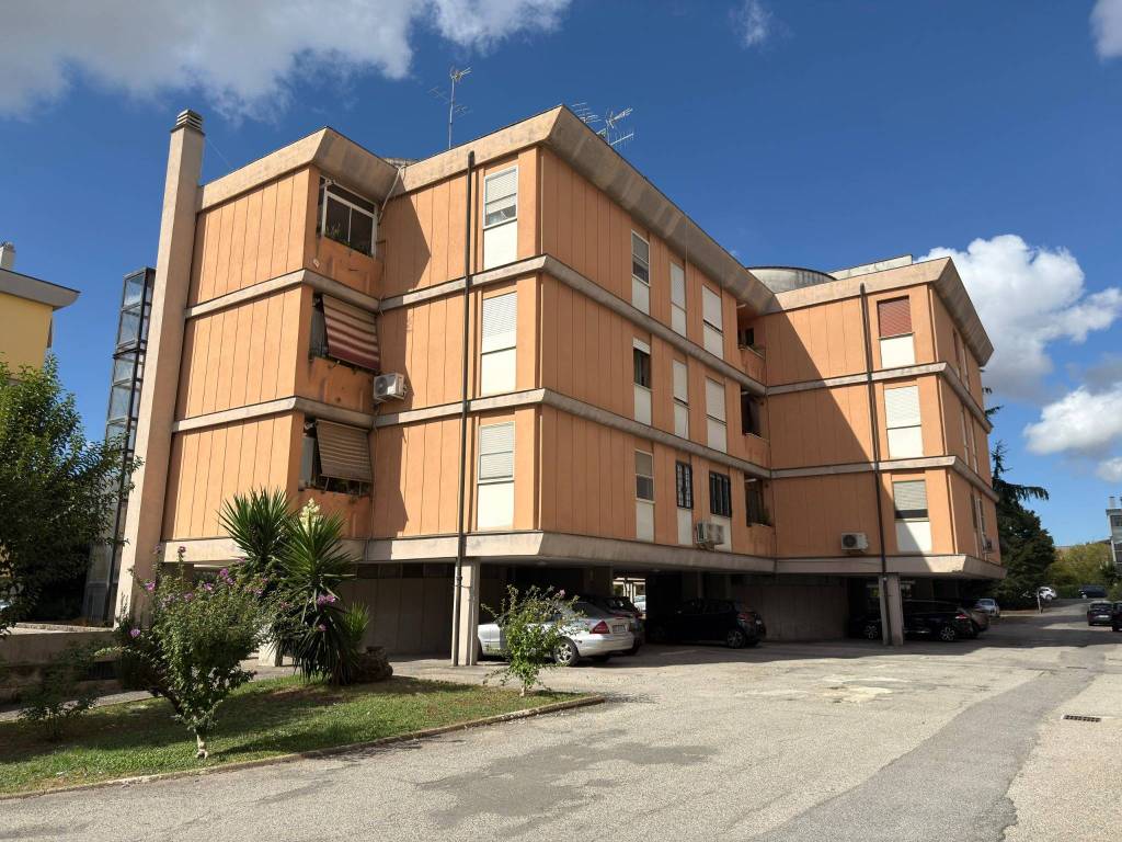 Appartamento a Aprilia in Via Monte Grappa - Foto 3
