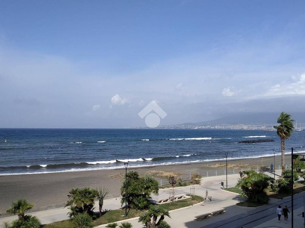 Immobile a Castellammare di stabia in Corso Vittorio Emanuele, 97 - Foto 3
