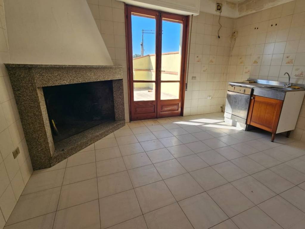 Palazzo / stabile a Decimomannu - Foto 4