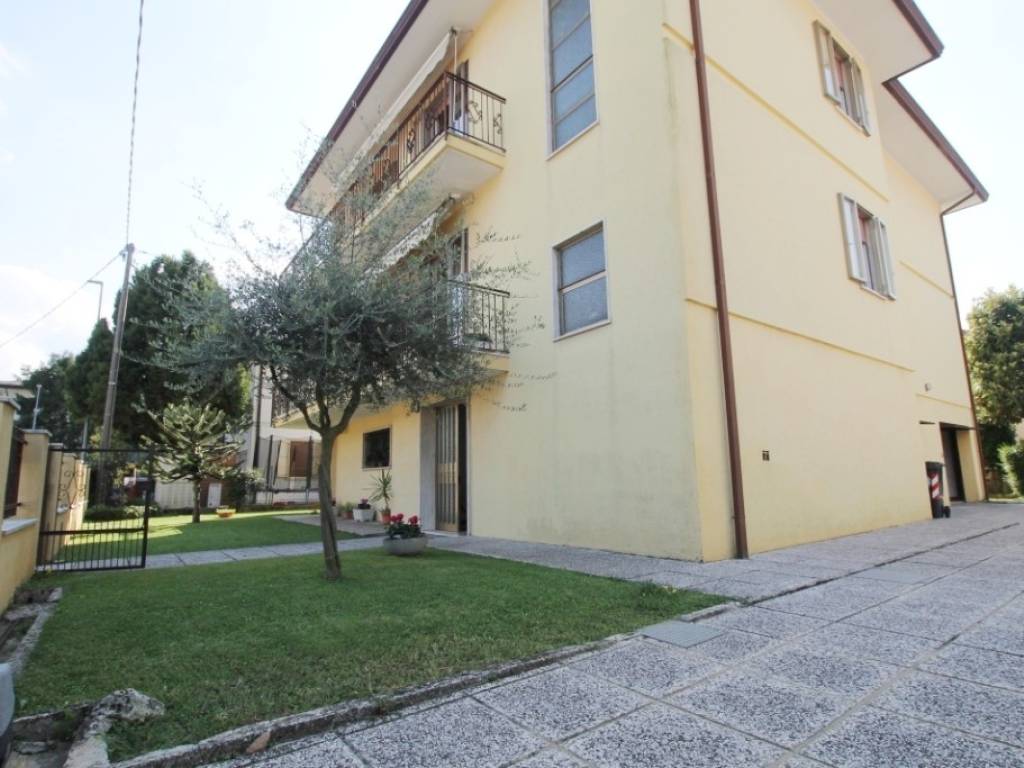 Villa a Selvazzano dentro in Via Buccari - Foto 4