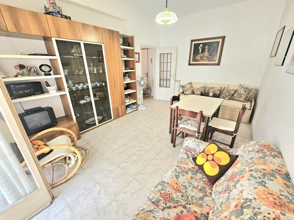 Appartamento a Terracina in Via Giuseppe Di Vittorio - Foto 4