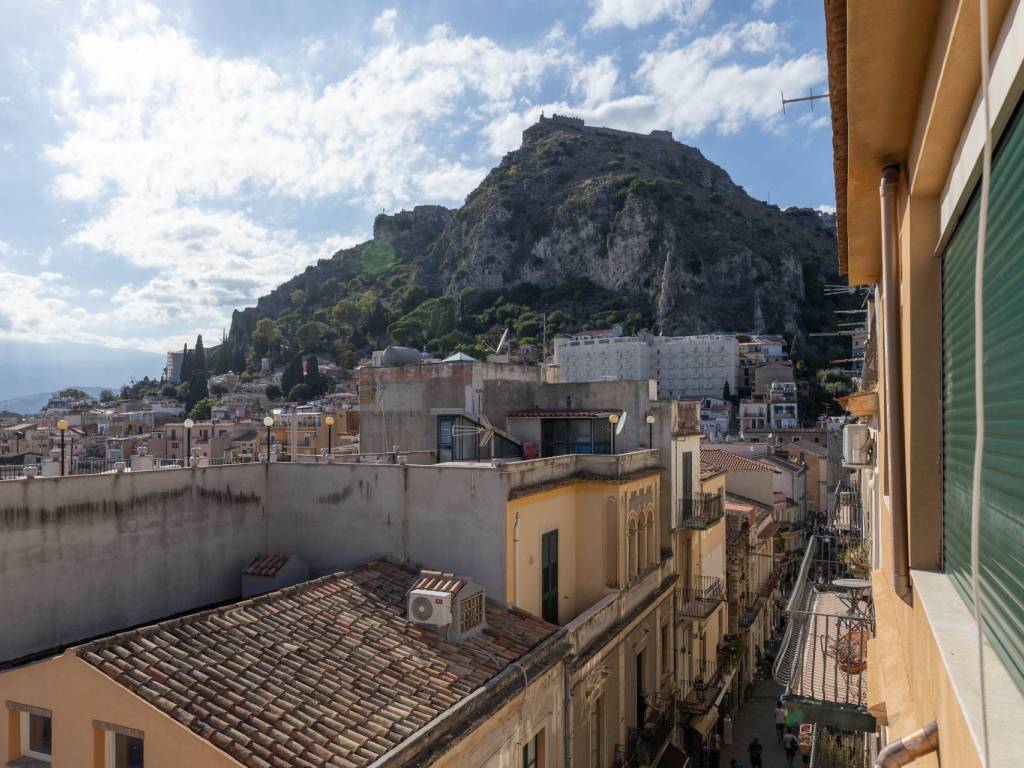 Appartamento a Taormina in Via Teatro Greco, 28 - Foto 4