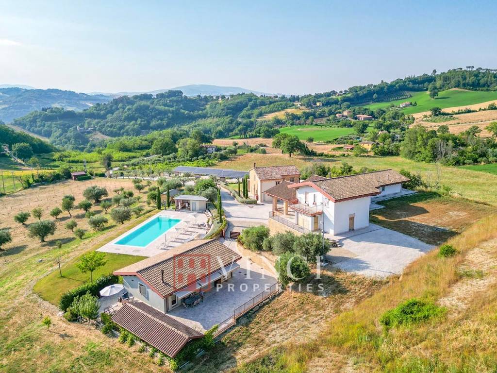 Rustico / casale a Tolentino - Foto 4