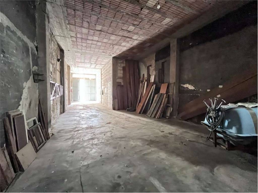 Box / garage a Francavilla fontana in Via Simeana, 174 - Foto 3