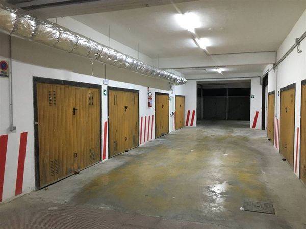 Box / garage a Avellino in Via Lorenzo De Concilii, 8 - Foto 4