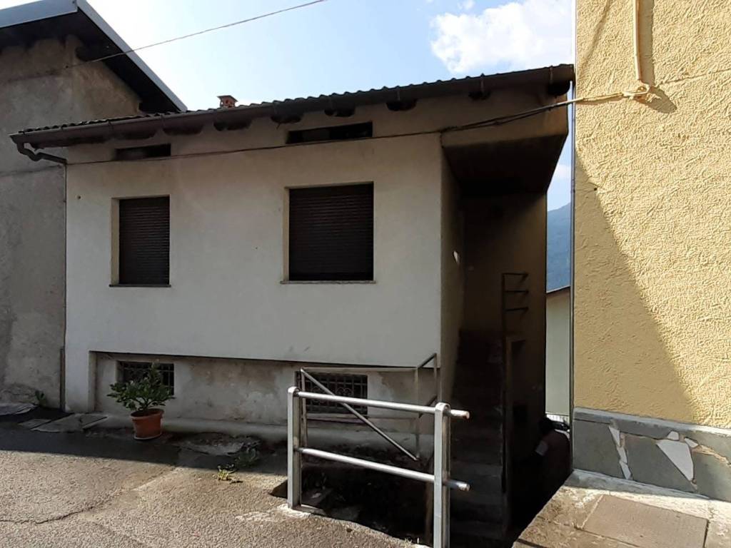 Villa a Montagna in valtellina in Via Madonnina - Foto 3