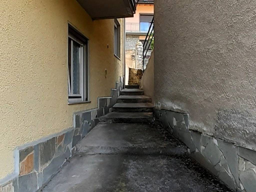 Villa a Montagna in valtellina in Via Madonnina - Foto 4