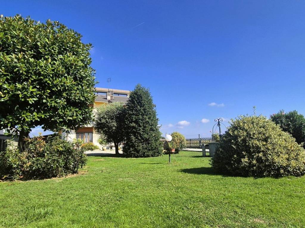 Villa a Cavour in Via Nuova, 21 - Foto 4