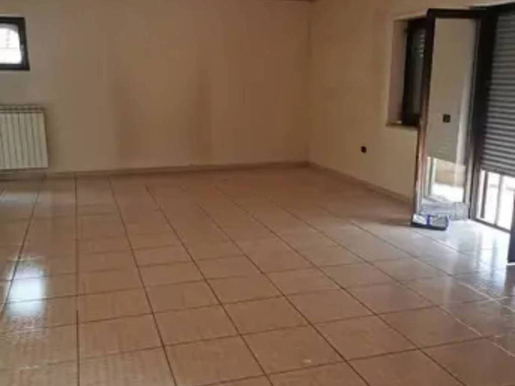 Appartamento a Ceppaloni in Via Masseria Gubitosa - Foto 5