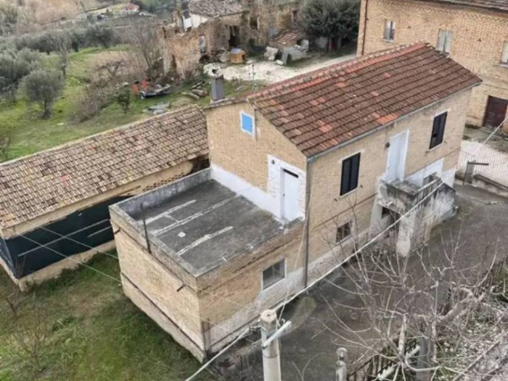 Rustico / casale a Bucchianico in Via Piane - Foto 3