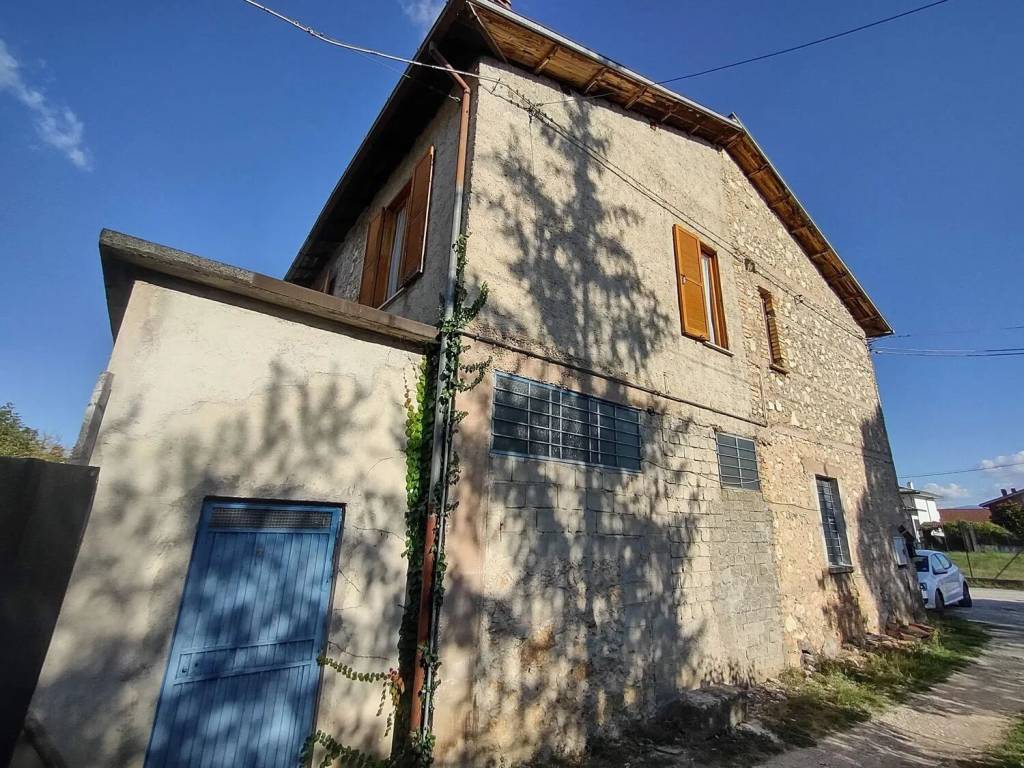 Appartamento a Scurcola marsicana in Via Lombardia S.N.C. - Foto 2
