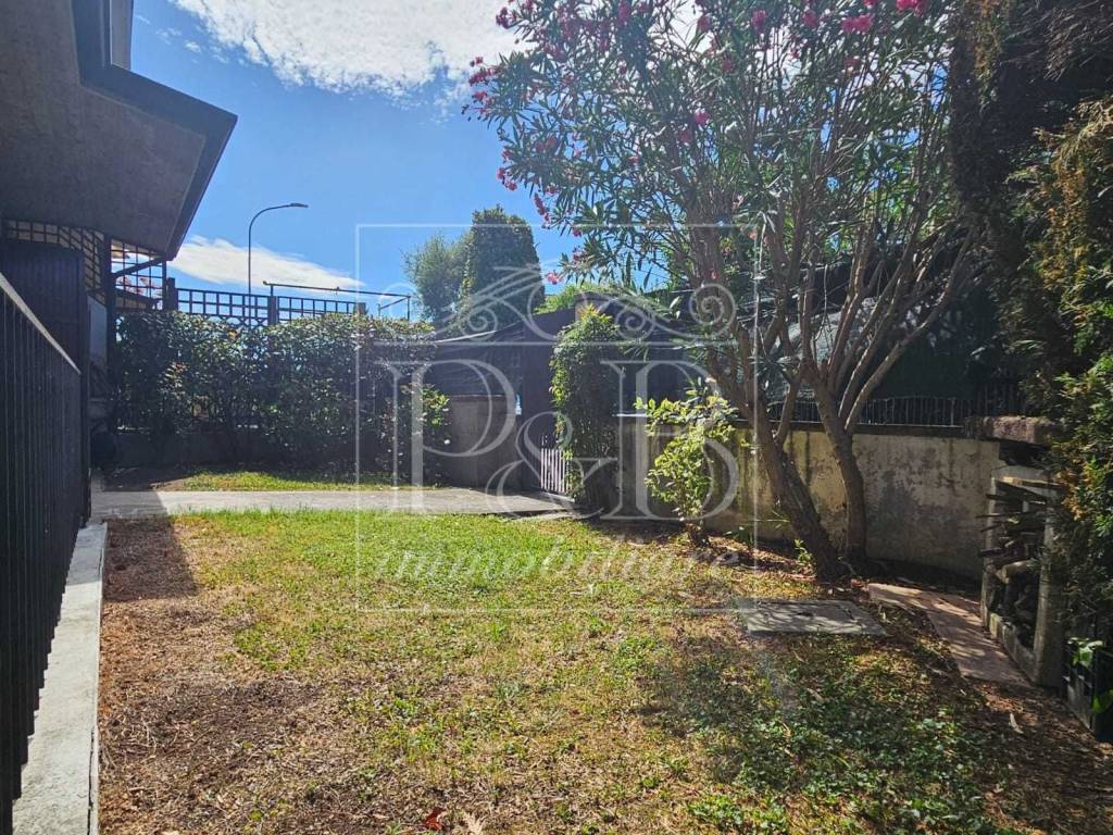 Appartamento a Castegnato in Via vittorio Veneto, 43 - Foto 2