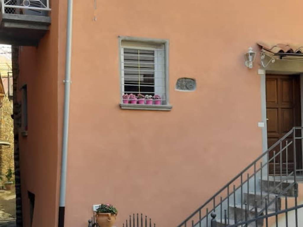 Appartamento a Garzeno in Piazza della Chiesa - Foto 3