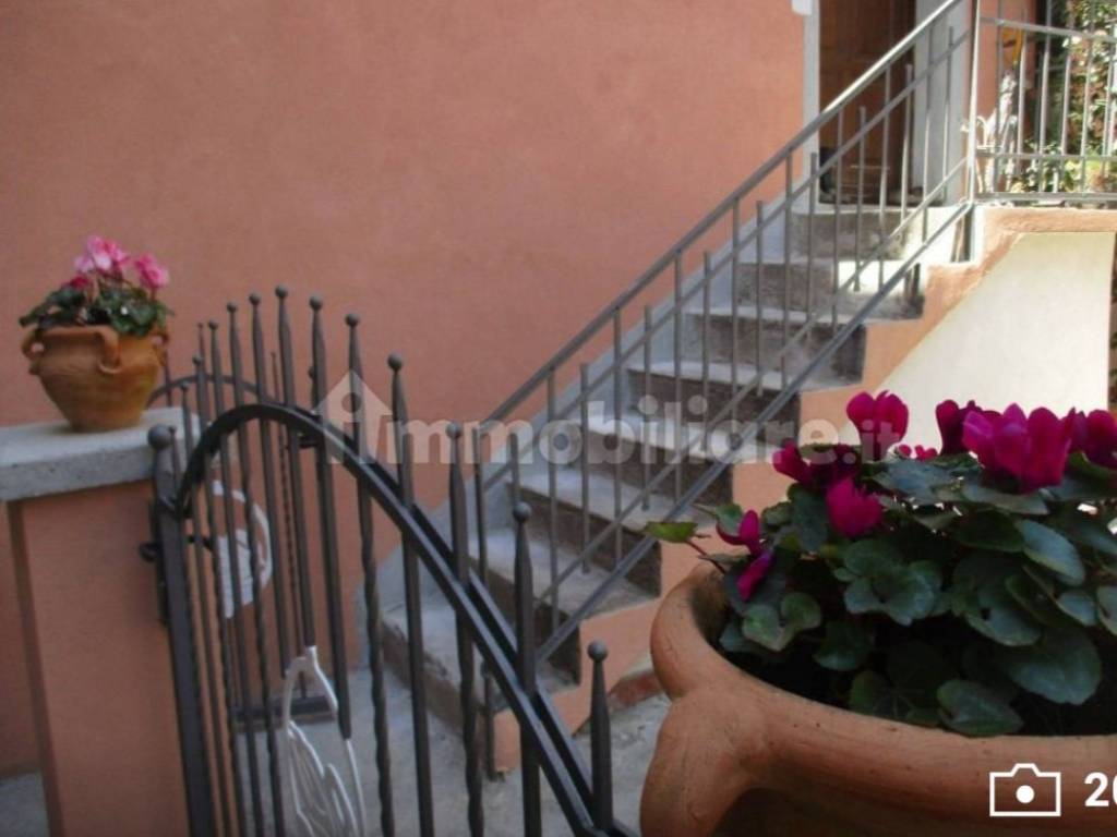 Appartamento a Garzeno in Piazza della Chiesa - Foto 4