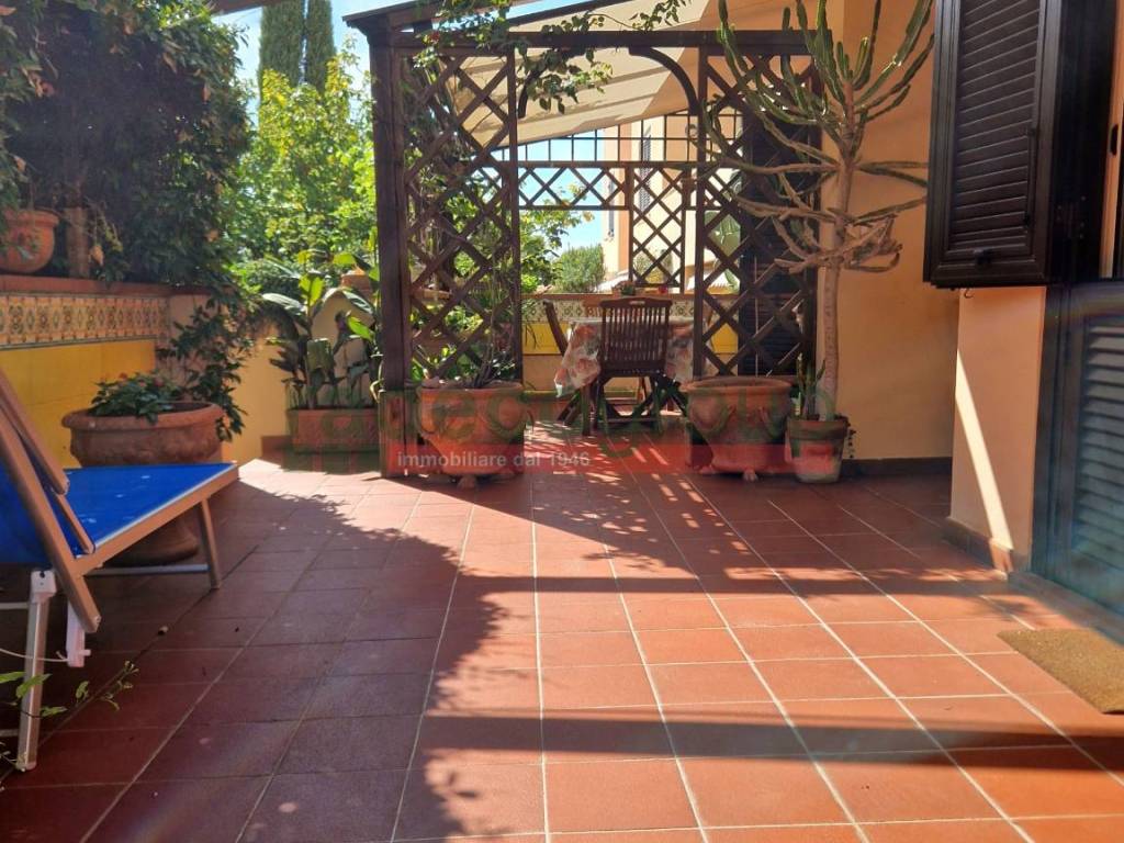Villa a Livorno in Via Piero Aloisi, 21 - Foto 2