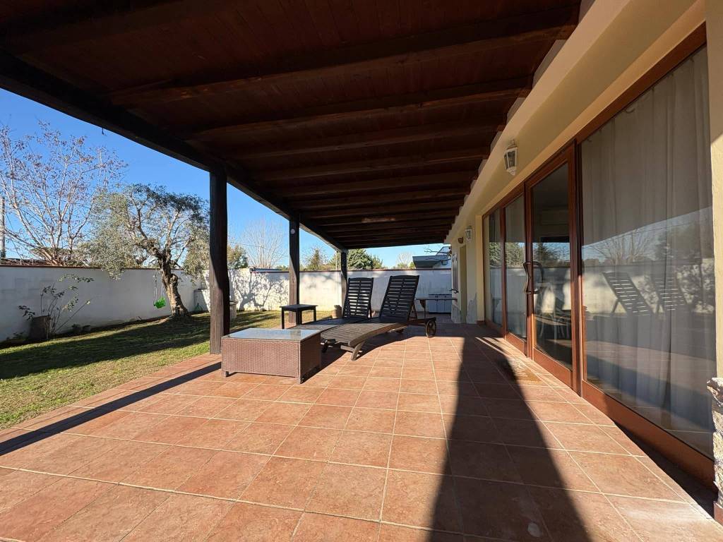 Villa a Terracina in Strada Provinciale Badino II - Foto 5