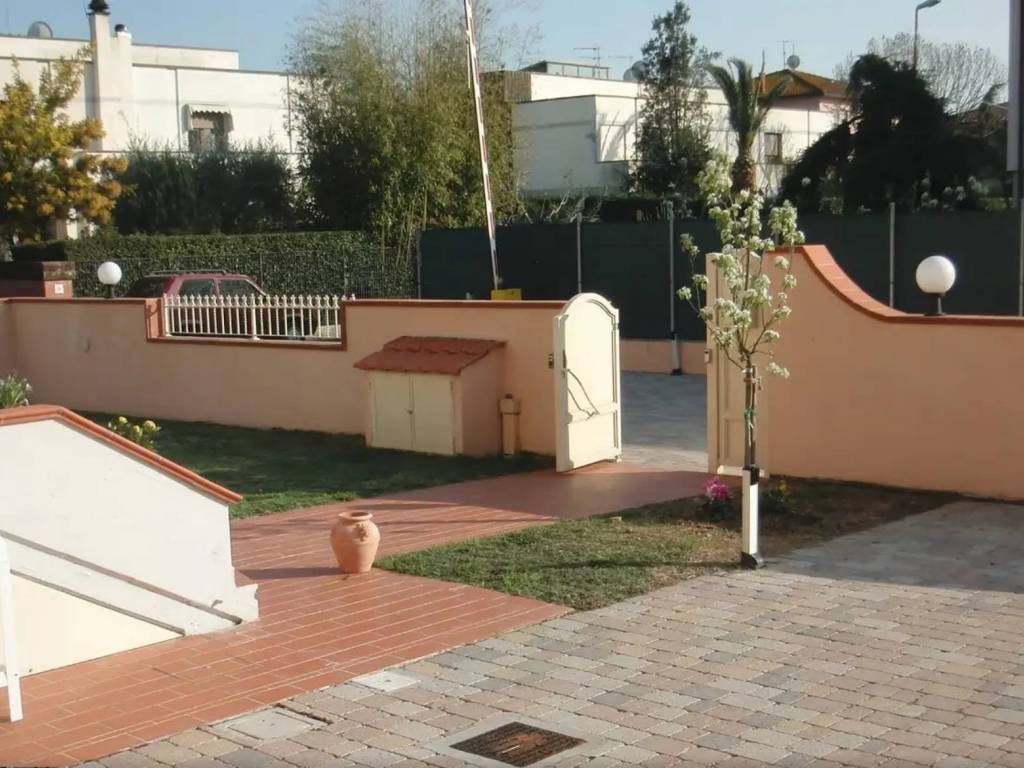 Villa a San giuliano terme in Via Francesco Pardi - Foto 4