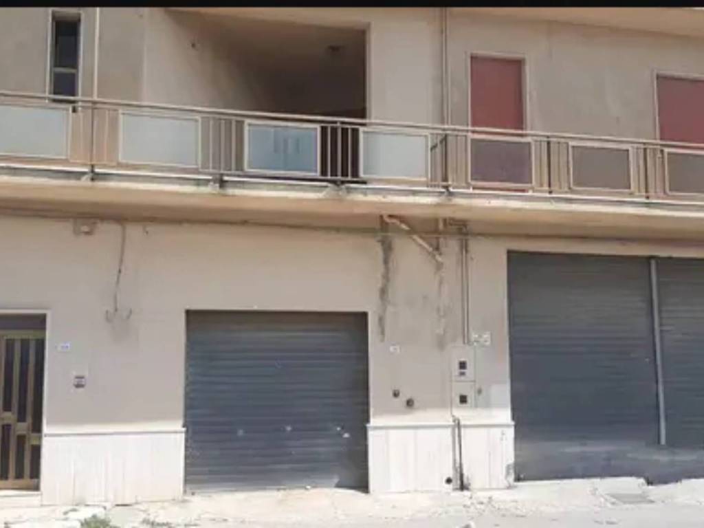 Casa indipendente a San donaci in Via Niccolò Machiavelli - Foto 2