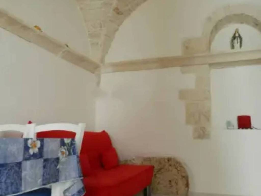 Appartamento a Ceglie messapica in Via Cappuccini Vico 1 - Foto 4