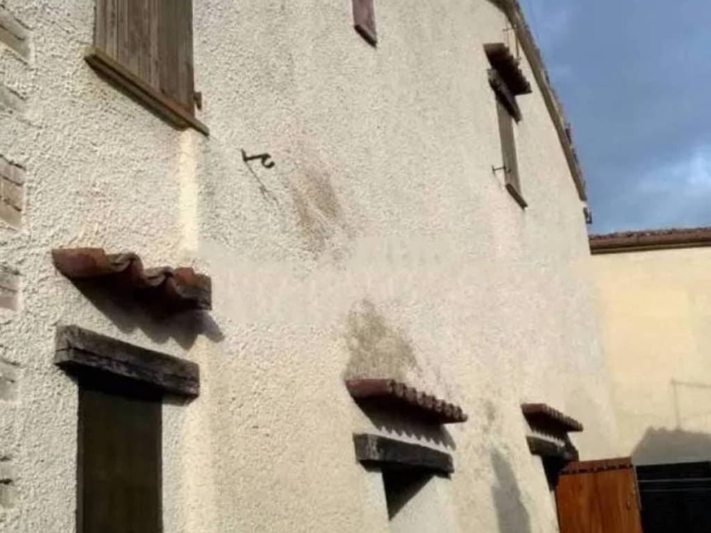 Appartamento a Frontone in Via Strada Provinciale - Foto 4