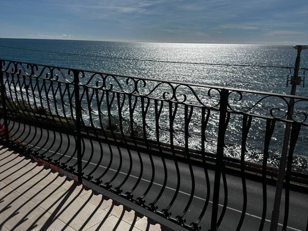 Appartamento a Sanremo in Corso Giuseppe Mazzini, 139 - Foto 3