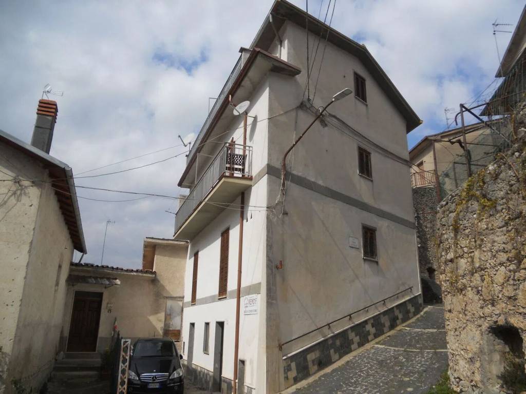 Appartamento a Capistrello in Via Porta Cancello S.N.C. - Foto 3