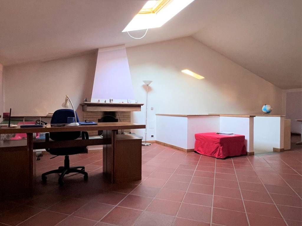 Villa a Massa e cozzile in Via Colligiana, 2 - Foto 2