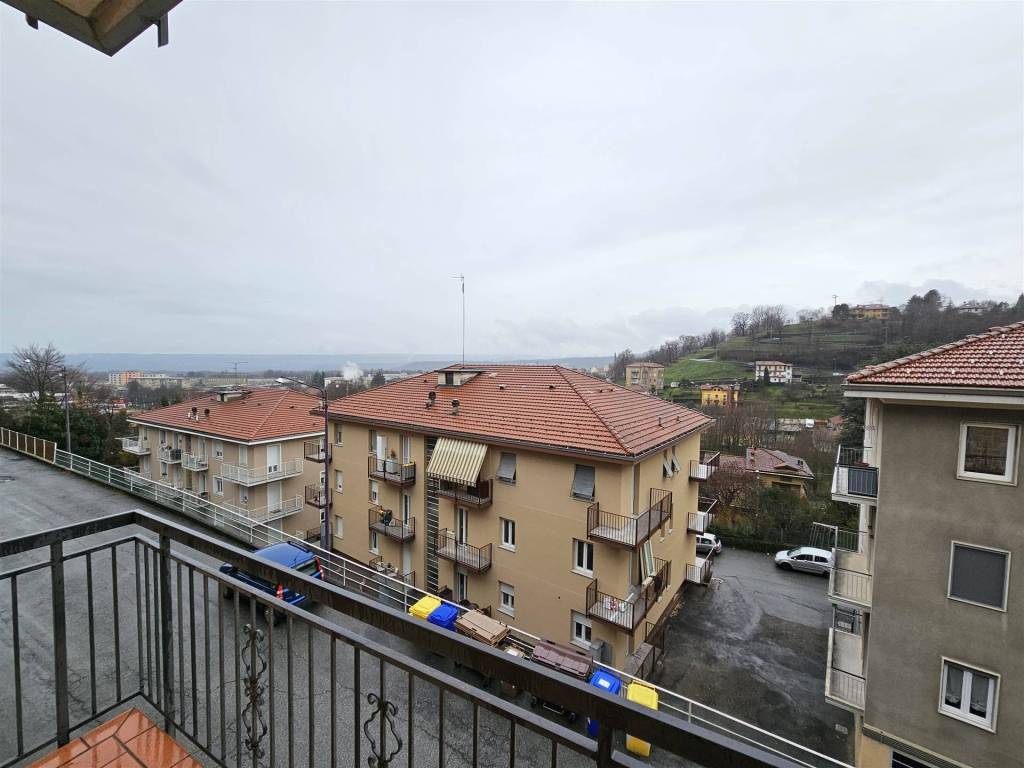 Appartamento a Biella in Via Crestani - Foto 2