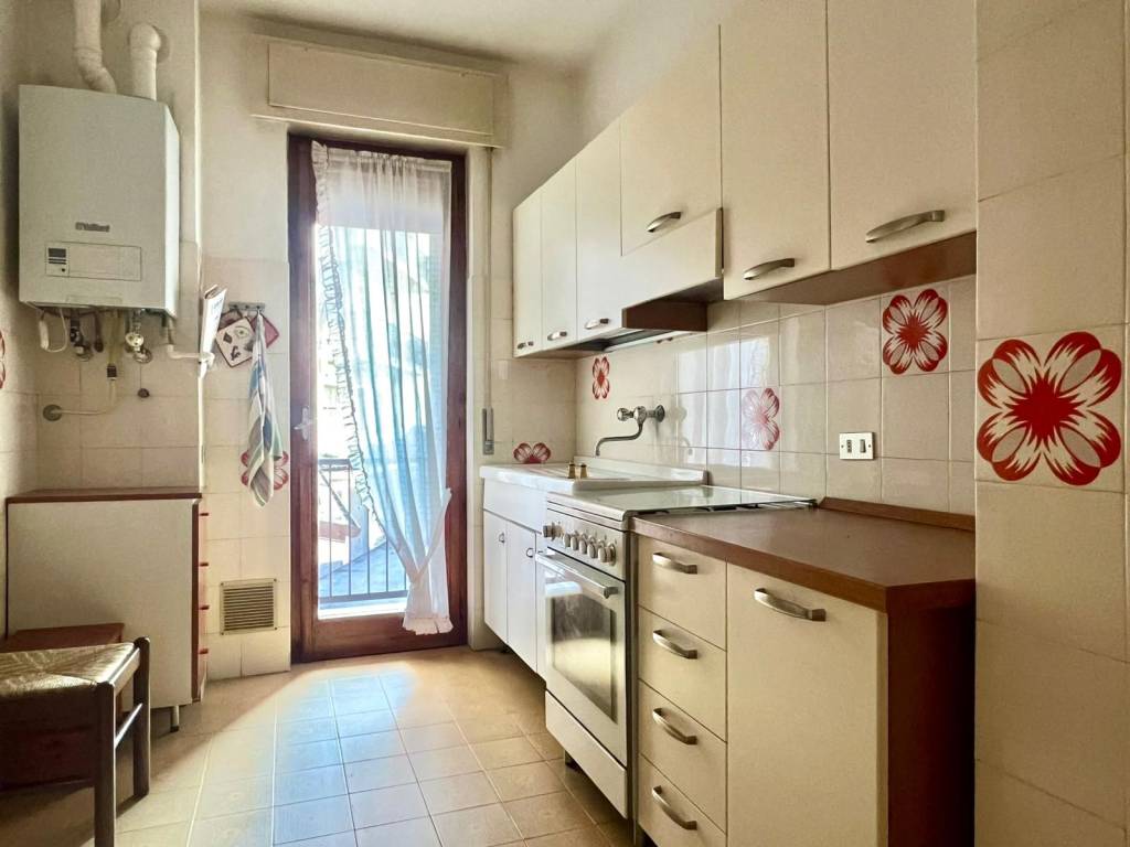 Appartamento a Verbania in Via Zara - Foto 4