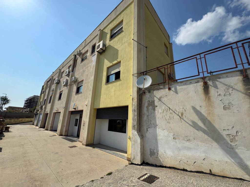 Immobile a Lamezia terme in Via Sant'Umile da Bisignano, 15 - Foto 2