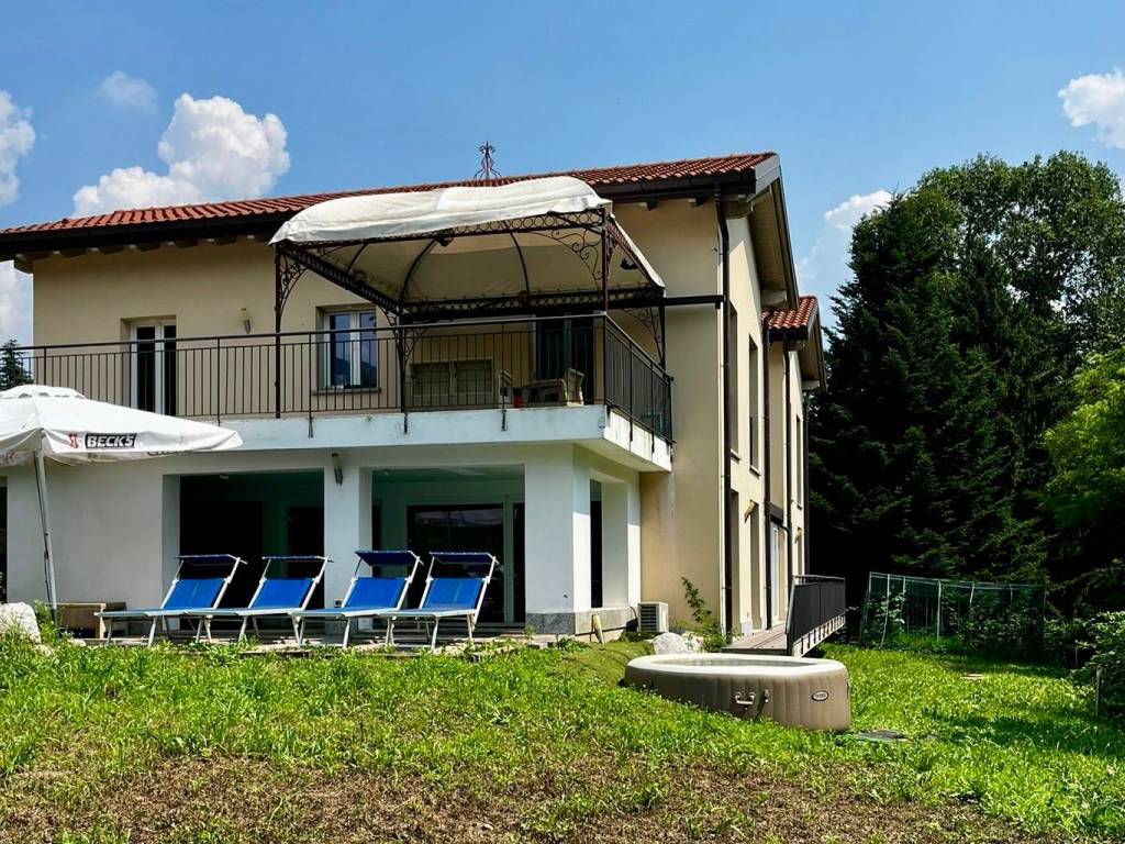 Villa a Barasso in Via Adige - Foto 2